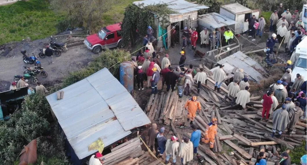 9 mineros quedaron atrapados al derrumbarse una mina en Lenguazaque, Cundinamarca