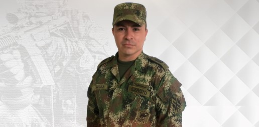 Ángel Modesto Sasoa Dueñas es un soldado profesional